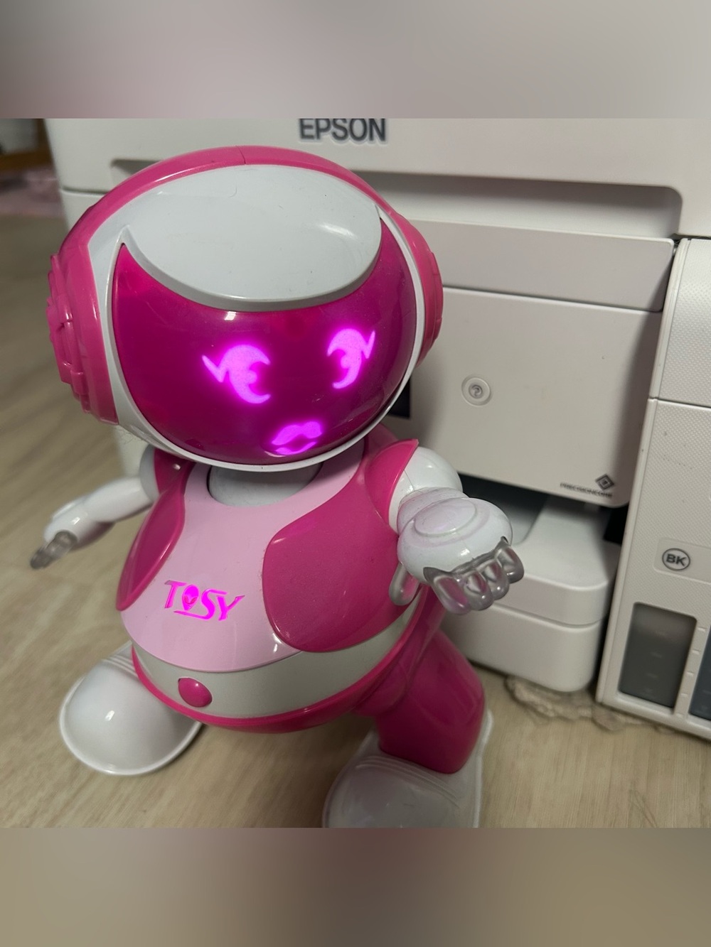Tosy pink disco robot